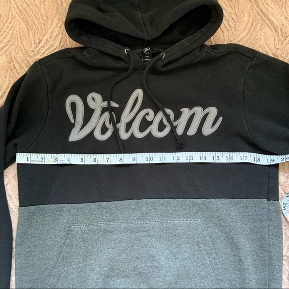 Volcom Sweater 🖤 - Picture 5 of 5